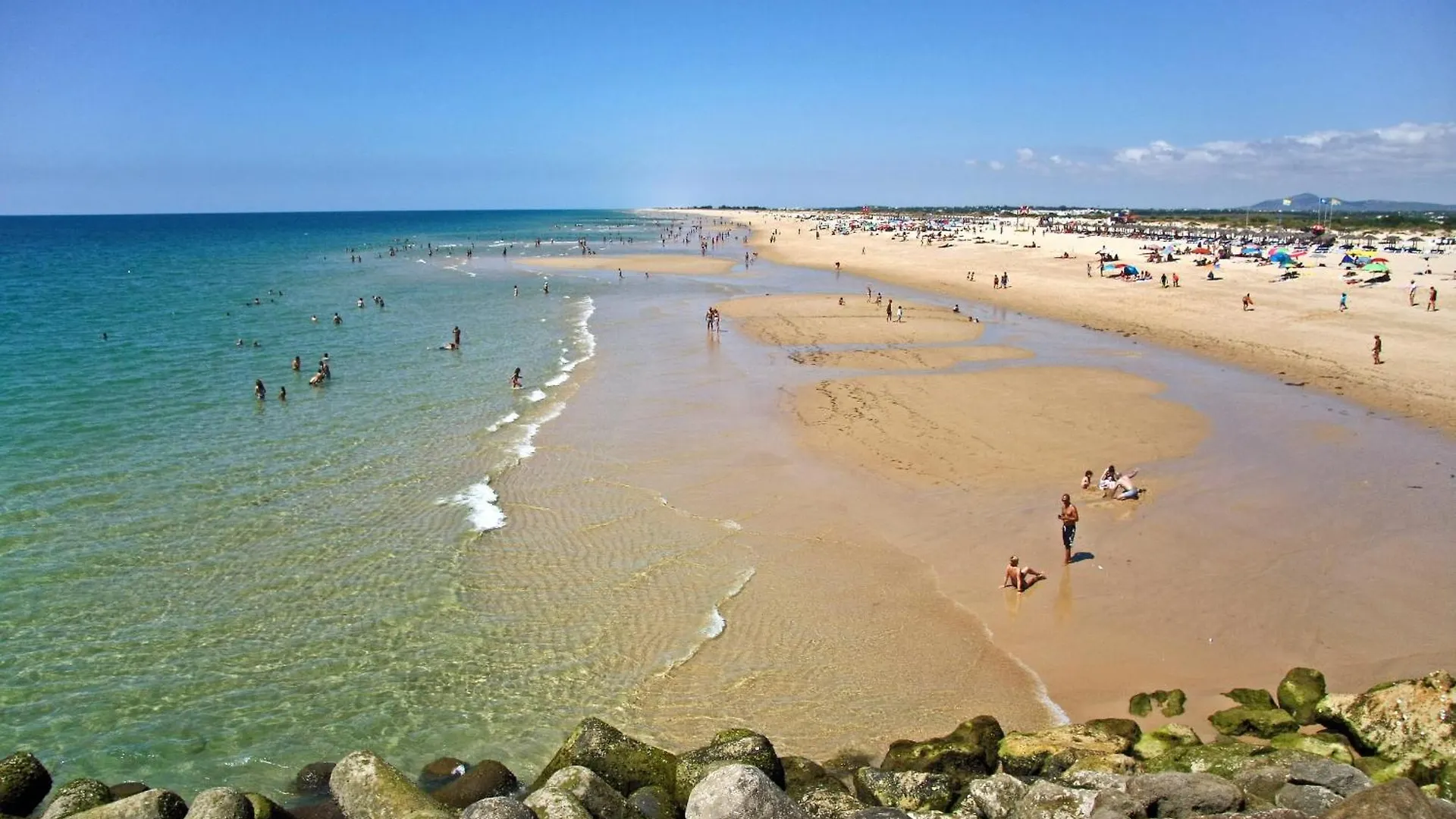 Tavira Central By Homing contacts